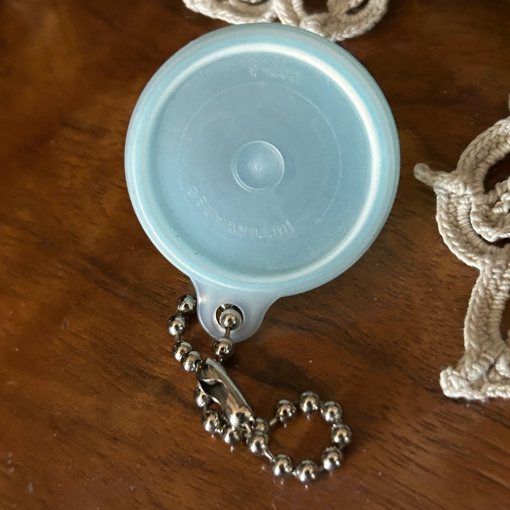 Vintage Tupperware Keychain - Picture 5 of 7